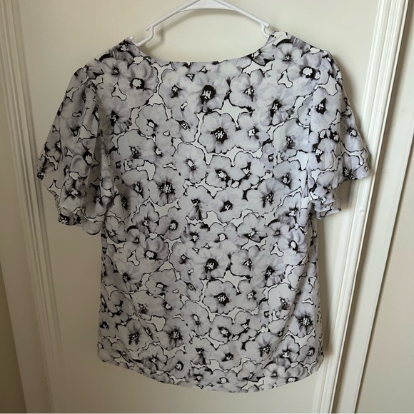 Banana Republic Gray Watercolor Floral Print V Neck Blouse Medium M - Picture 2 of 8